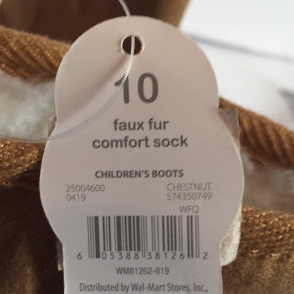 🆕 girls tan faux fur boots  size 10 - Picture 7 of 10